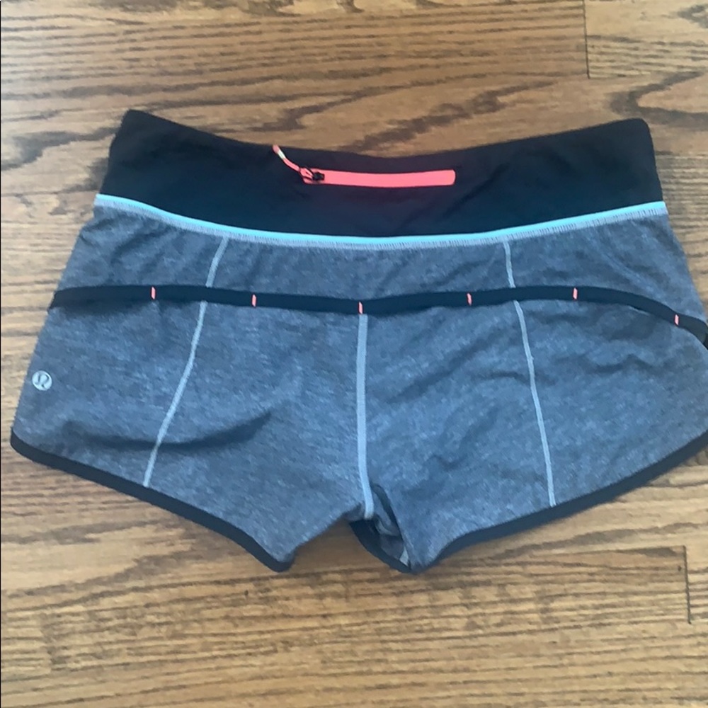 Gray size 6 Lululemon 2.5” Speed Shorts